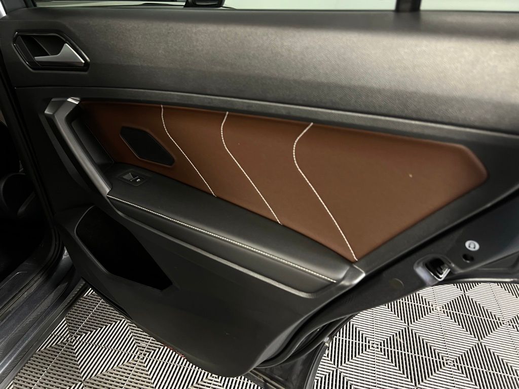 2022 Volkswagen Tiguan SEL Premium R-Line photo 30