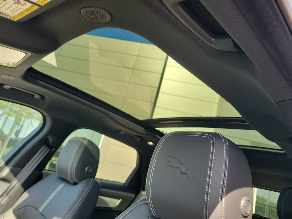2026 Jaguar F-PACE P250 R-Dynamic S photo 26