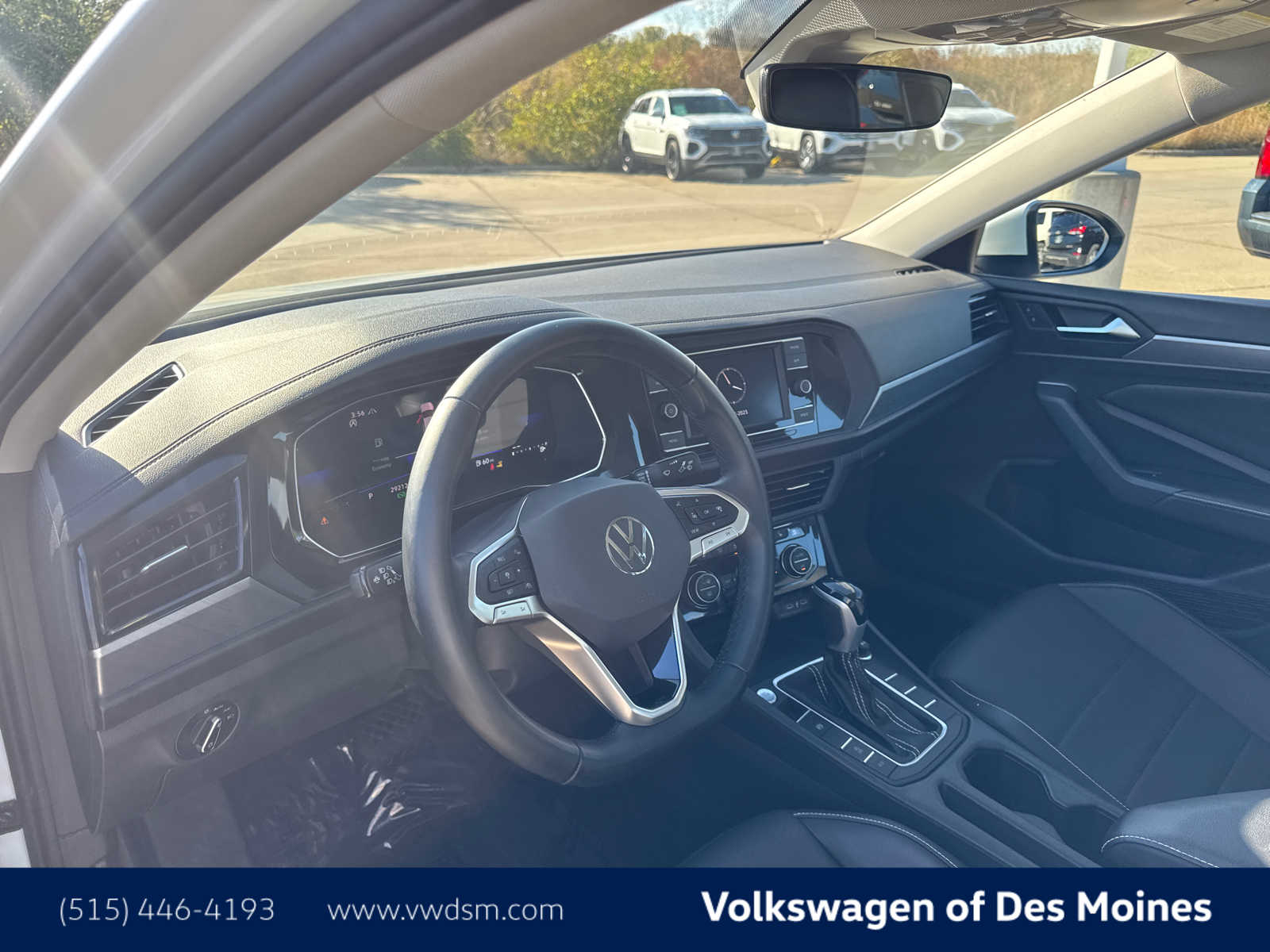 2023 Volkswagen Jetta SE photo 2