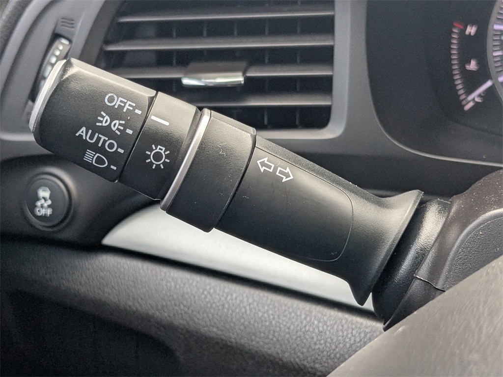 2017 Acura ILX Premium Technology Plus photo 23