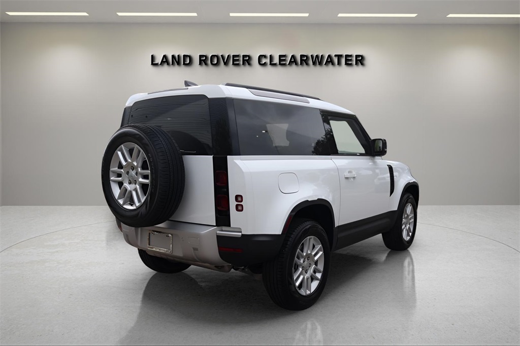 2025 Land Rover Defender 90 S photo 5