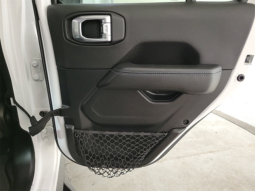 2021 JEEP WRANGLER - Image 25