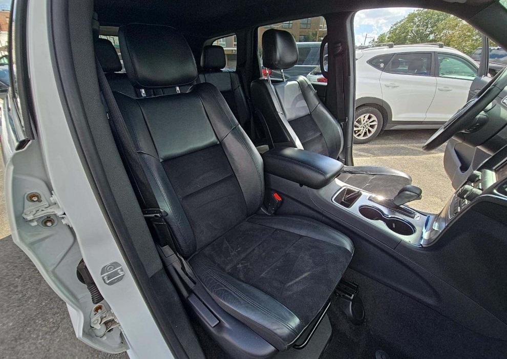 2018 Jeep Grand Cherokee Altitude photo 2