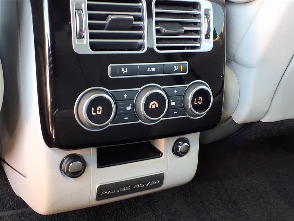 2016 Land Rover Range Rover HSE photo 26