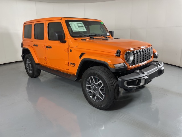 2025 Jeep Wrangler Sahara photo 2