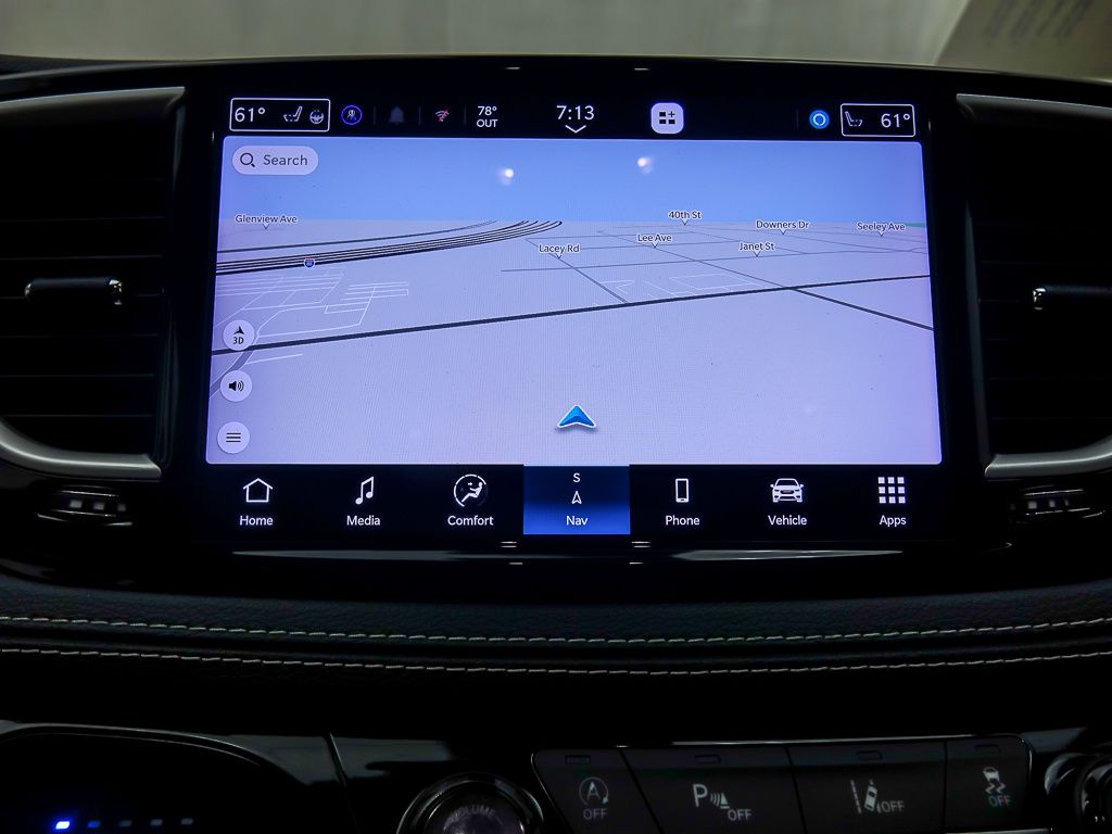2021 Chrysler Pacifica Touring L photo 17