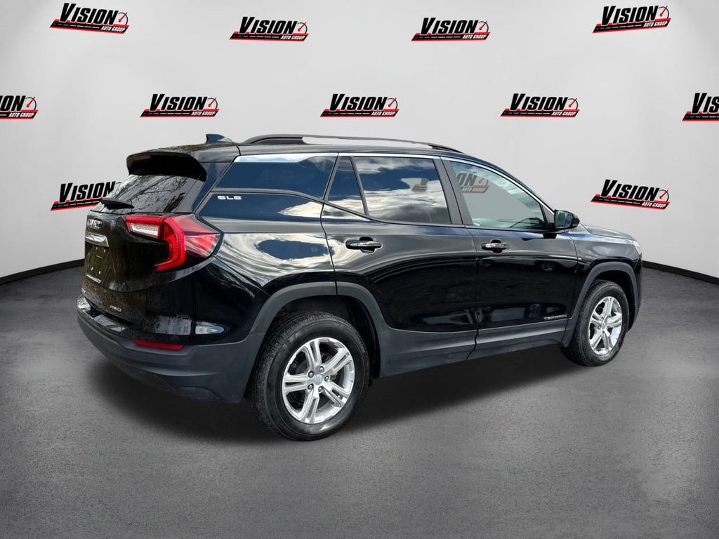 2022 Gmc Terrain SLE photo 4