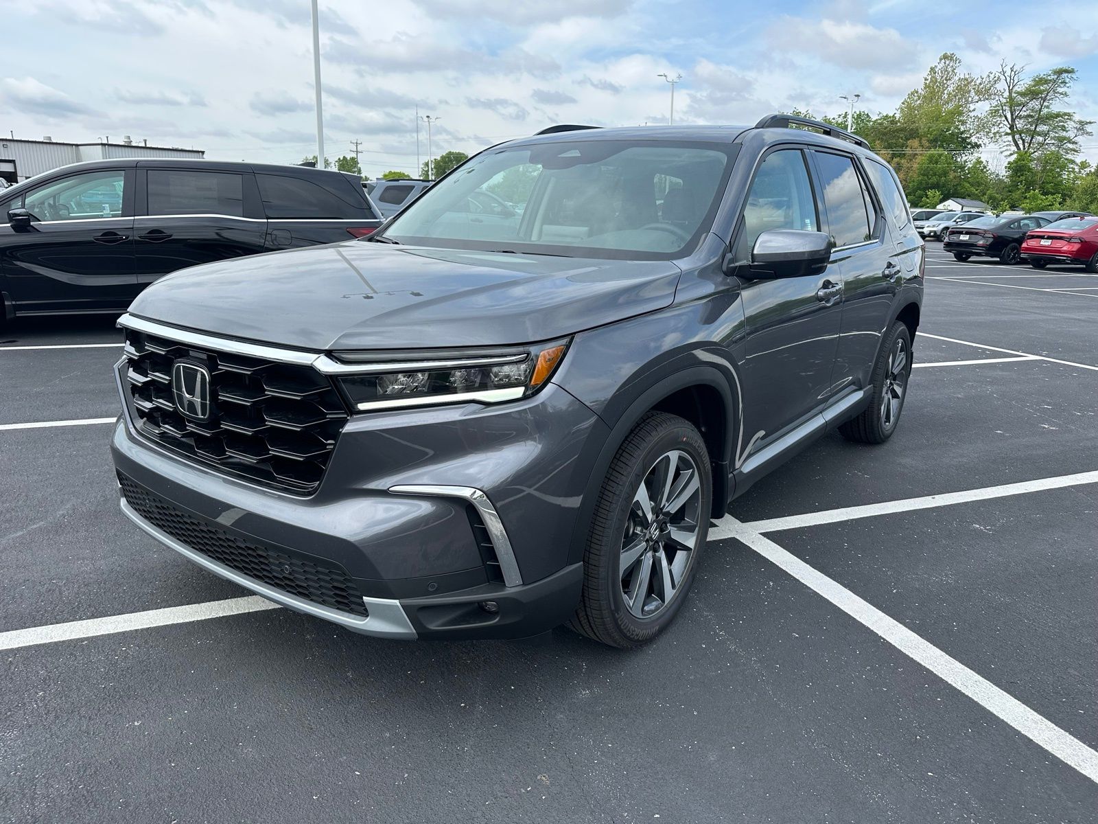 2025 Honda Pilot Touring's photo