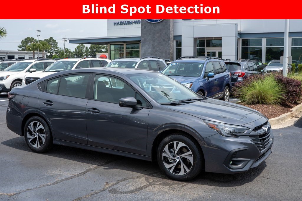 2025 Subaru Legacy Premium's photo