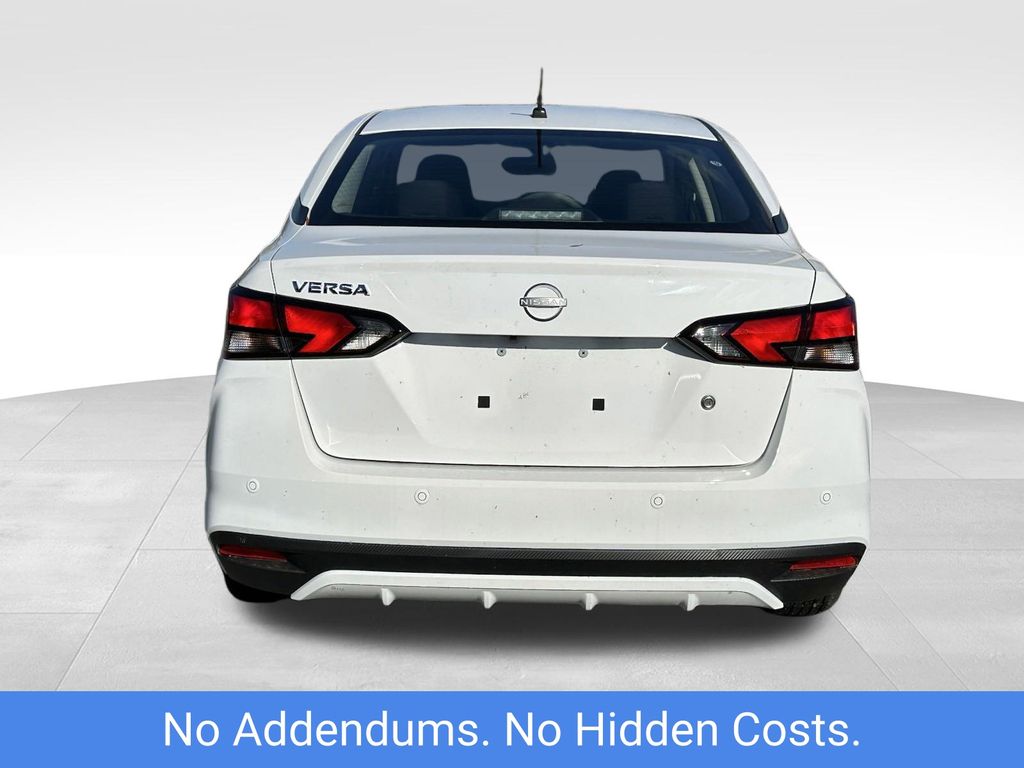 2025 Nissan Versa 1.6 S photo 5