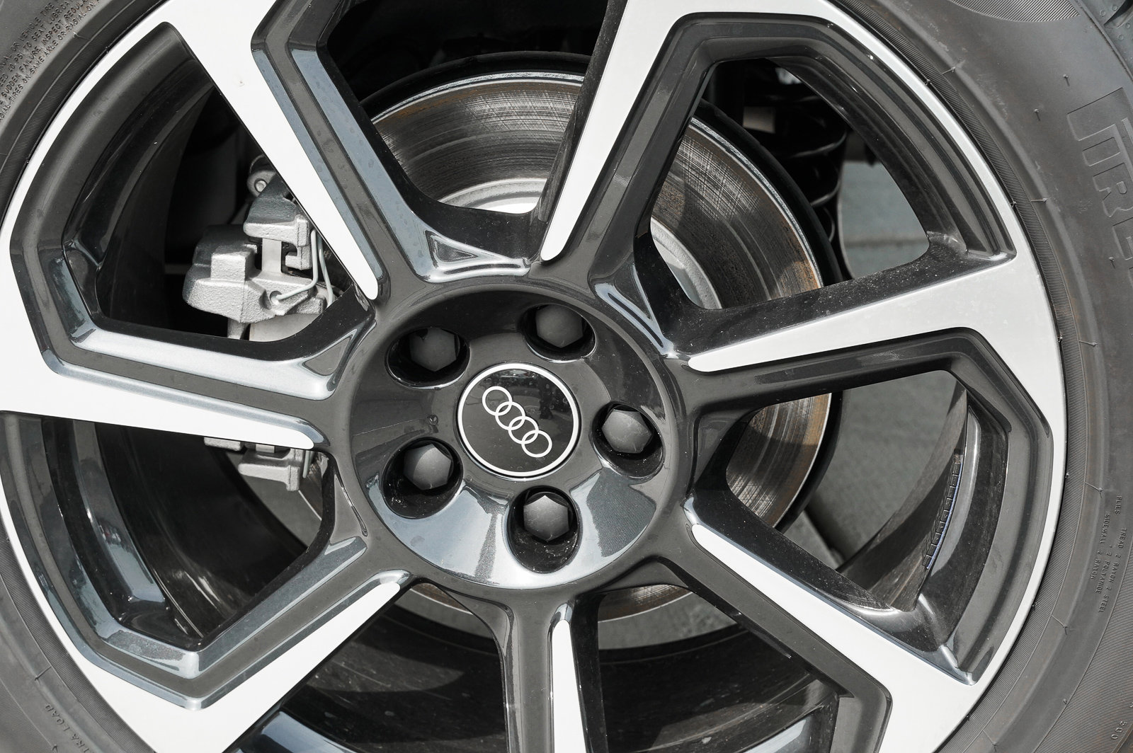 2025 Audi Q3 S line Premium Plus photo 19