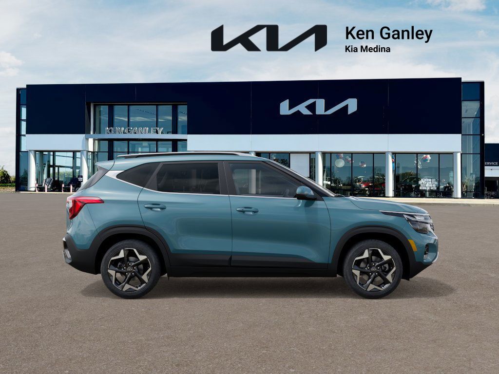 2026 Kia Seltos EX photo 7