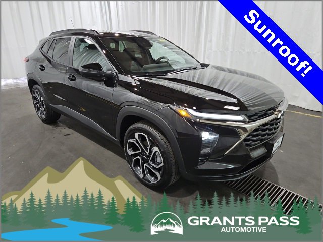 2026 Chevrolet Trax RS's photo