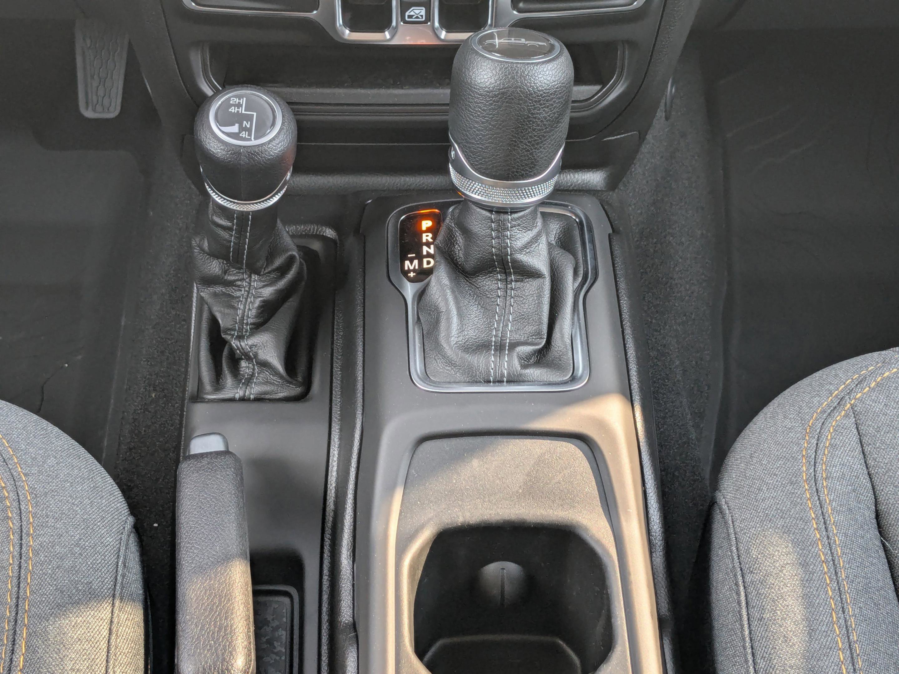 2025 Jeep Gladiator Sport S photo 15