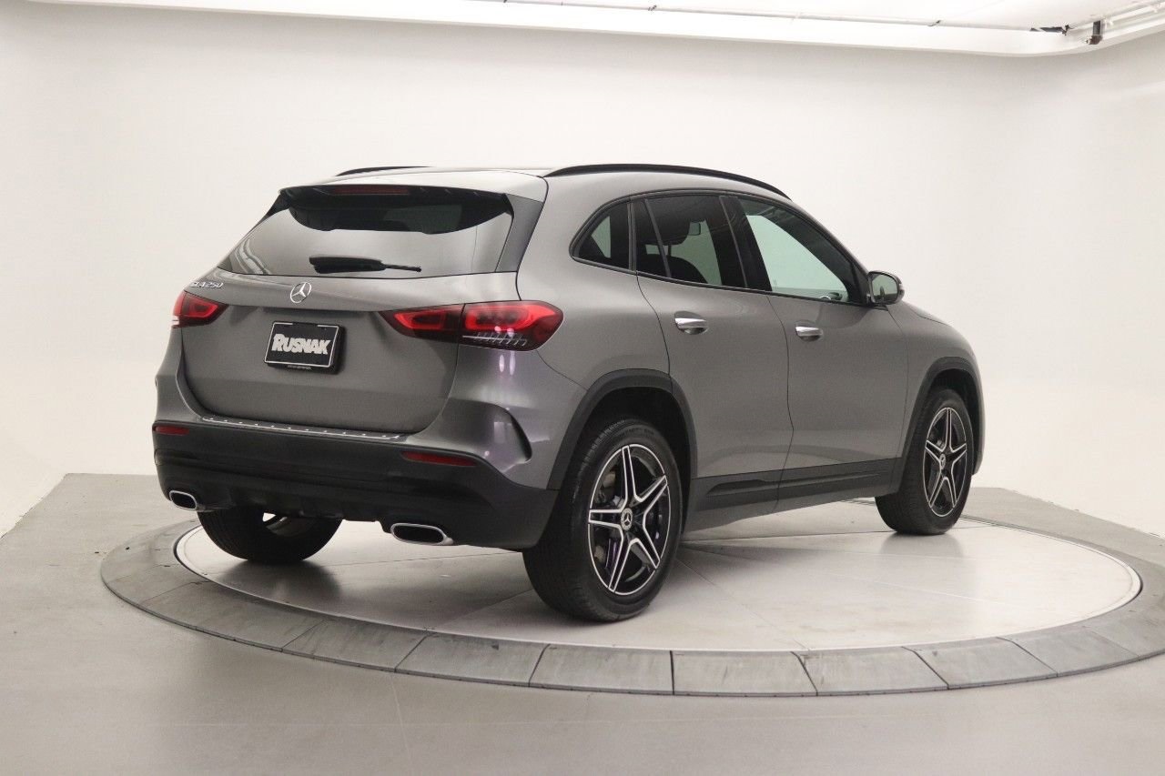 2022 Mercedes Benz GLA 250 photo 4