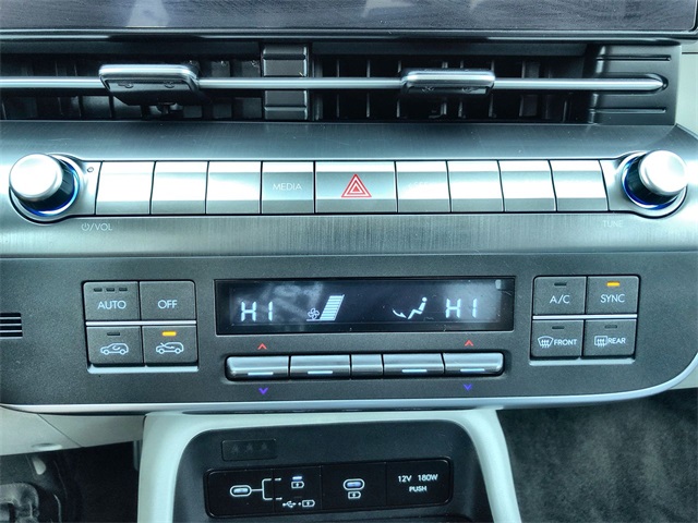 2025 Hyundai Kona SEL photo 7