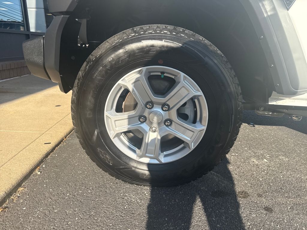 2018 Jeep Wrangler Sport S photo 23