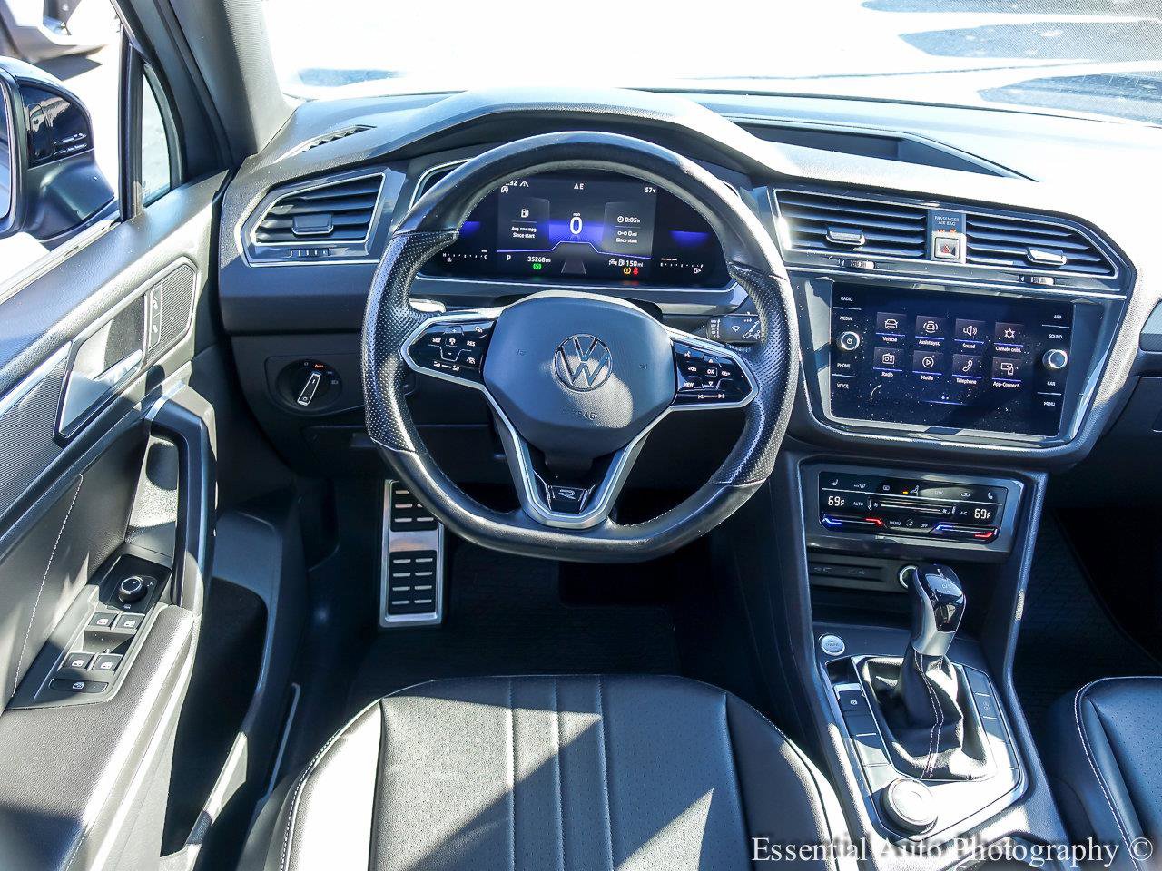 2023 VOLKSWAGEN TIGUAN - Image 11