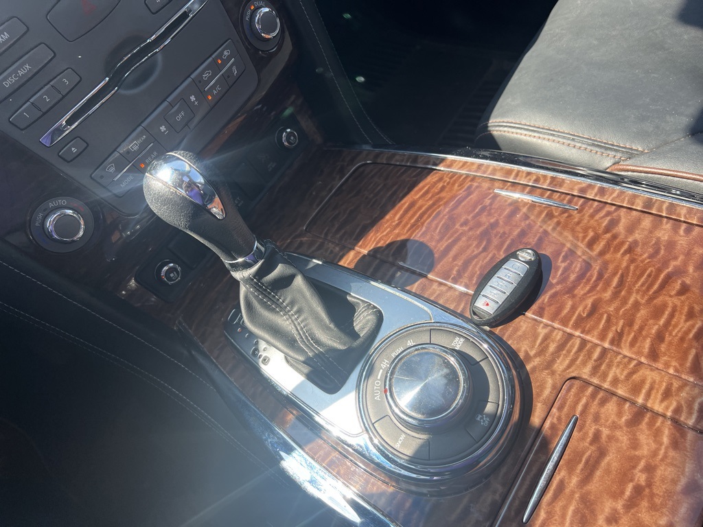 2017 Nissan Armada Platinum photo 17
