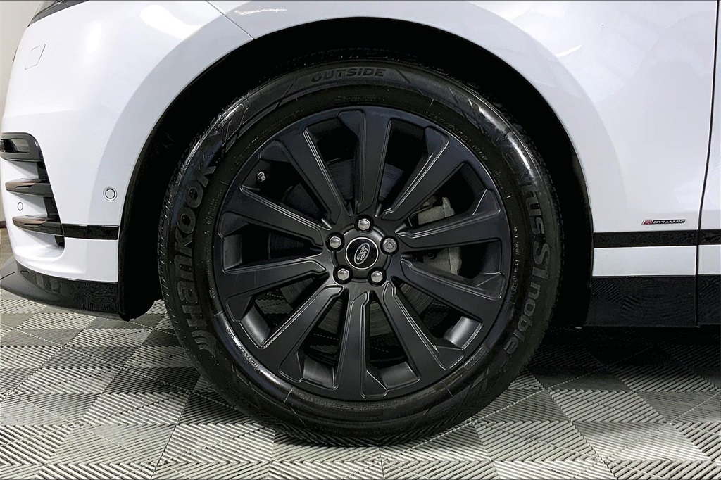 2018 Land Rover Range Rover R-Dynamic SE photo 7