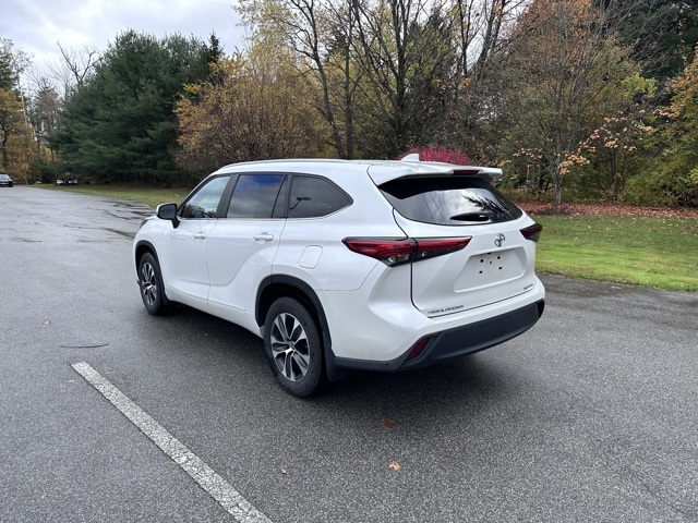 2023 Toyota Highlander XLE photo 4