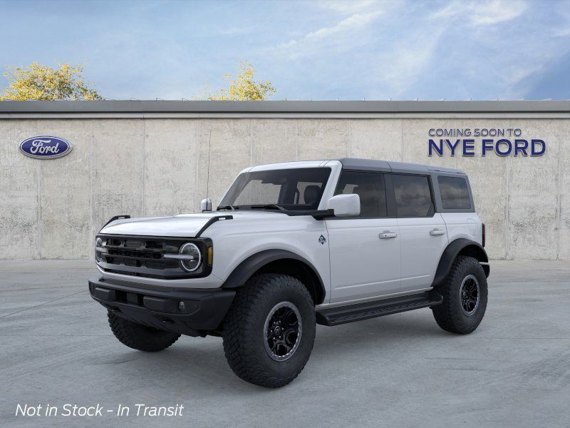 2025 Ford Bronco Outer Banks photo 2