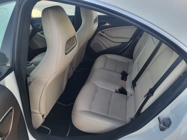 2018 Mercedes Benz CLA 250 photo 13