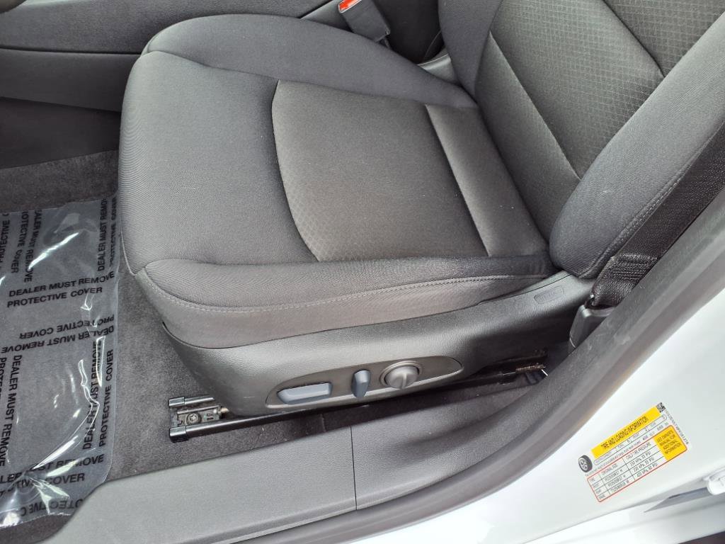 2023 Chevrolet Malibu 1LT photo 14