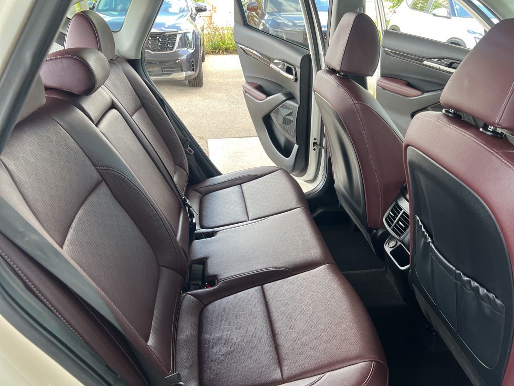 2023 Kia Seltos SX photo 13