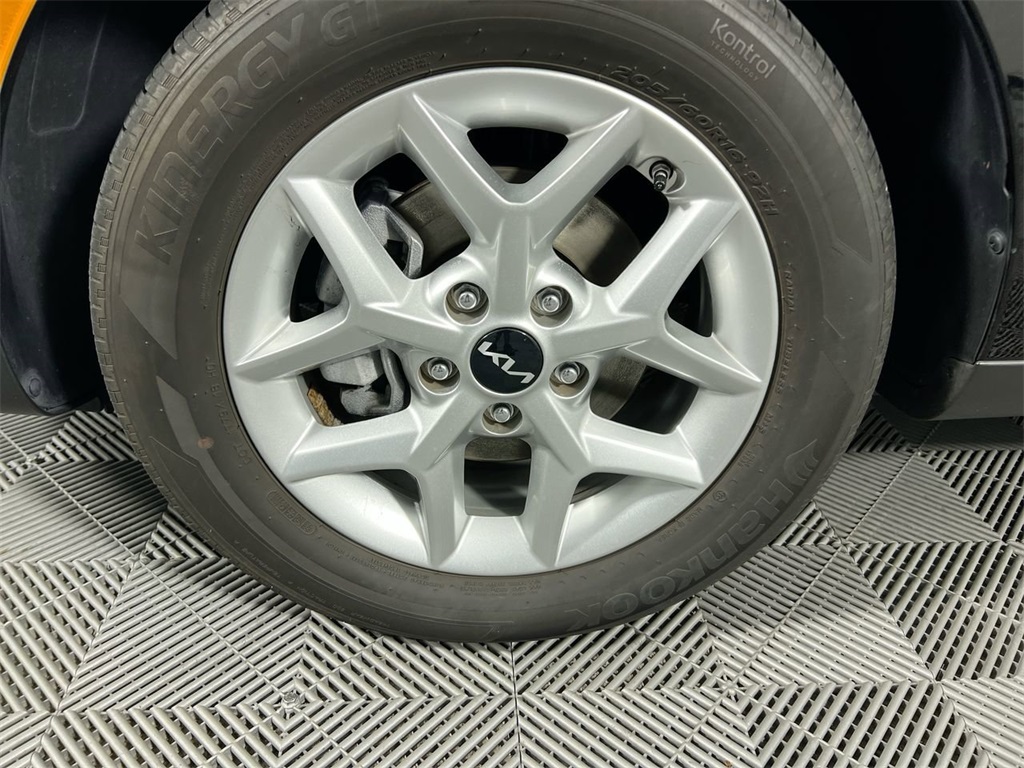 2025 Kia Soul LX photo 11
