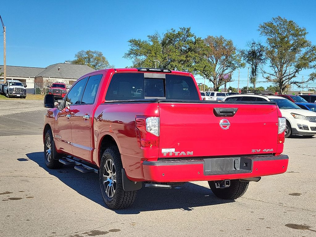 2021 Nissan Titan SV photo 3