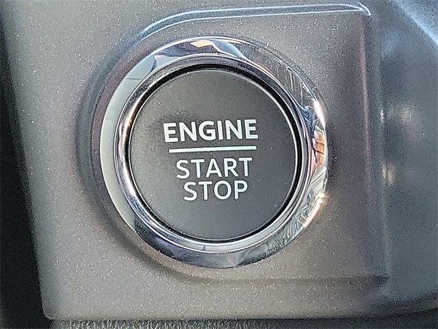 2025 Ford F-150 XLT photo 14
