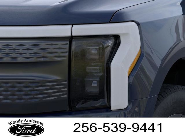 2025 Ford F-150 Lightning photo 17