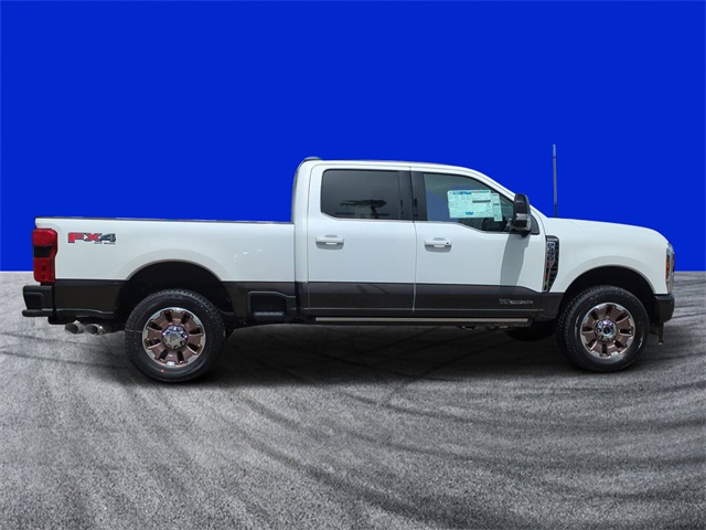 2025 Ford F-350 King Ranch photo 2