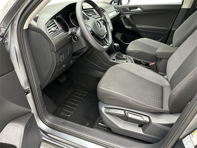 2021 Volkswagen Tiguan S photo 3