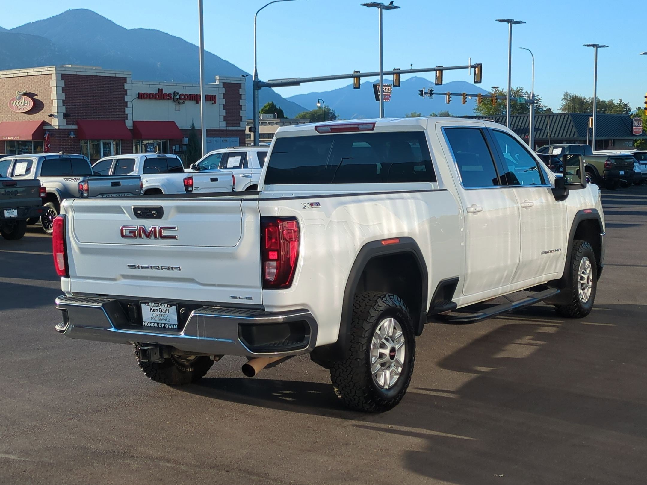 2023 Gmc Sierra HD SLE photo 2