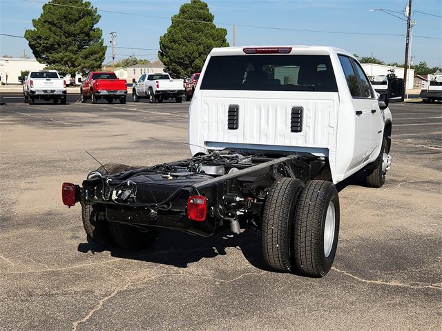 2025 Chevrolet Silverado 3500HD Work Truck photo 2
