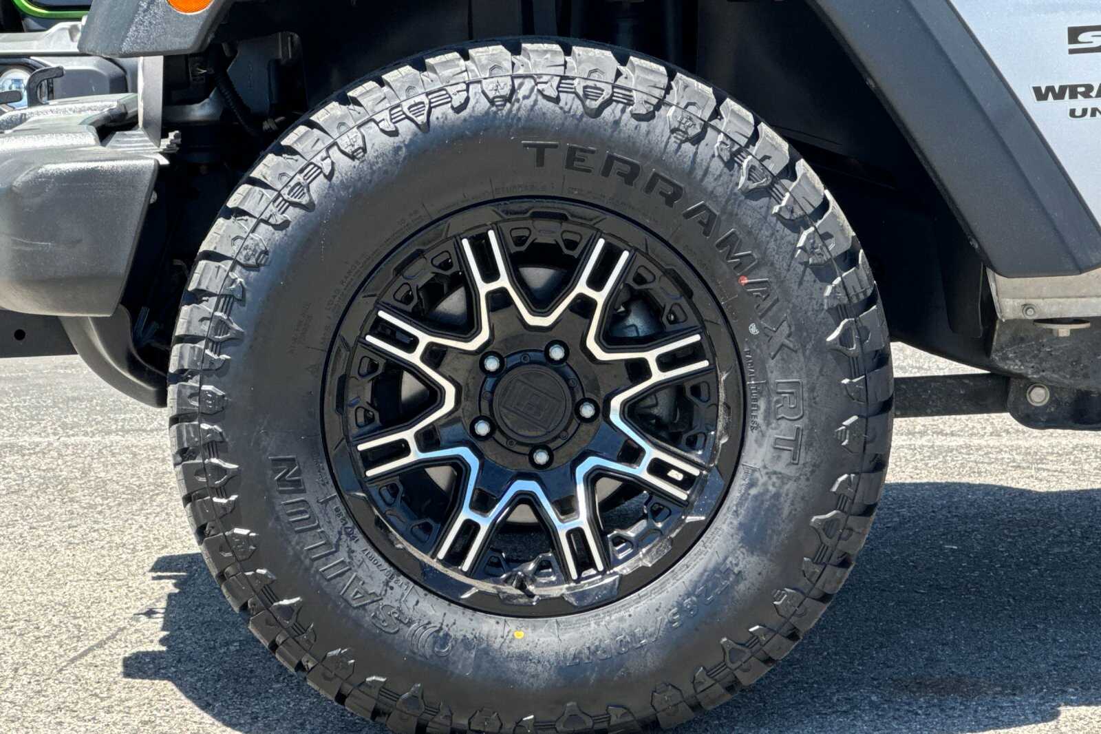 2017 Jeep Wrangler Unlimited Sport photo 22