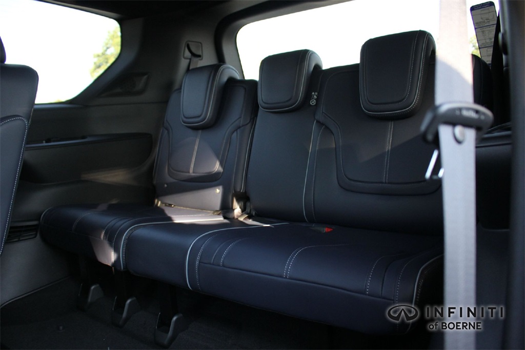 2026 Infiniti QX80 Sensory photo 18