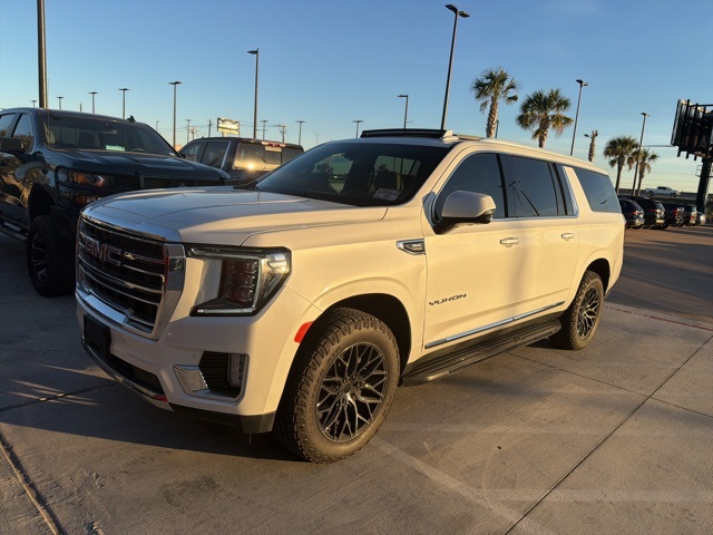 2021 GMC Yukon XL SLT's photo