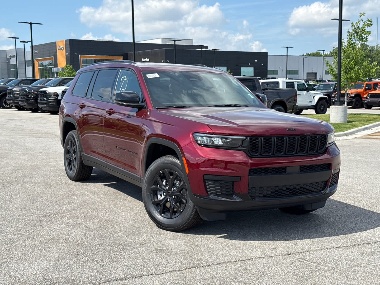 2025 Jeep Grand Cherokee Altitude X photo 2