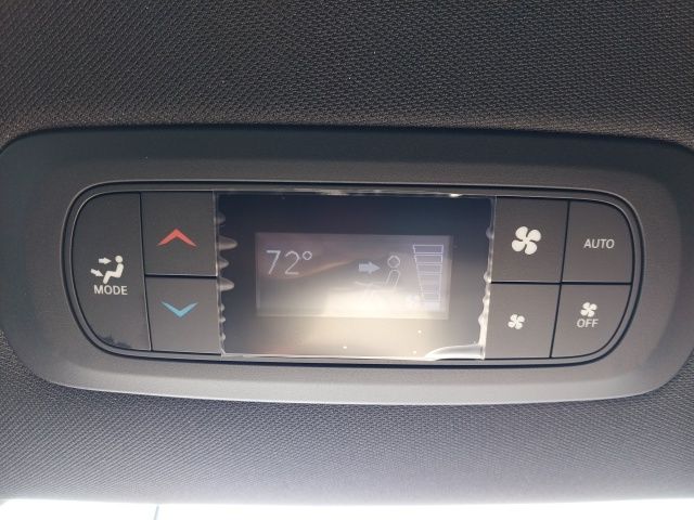 2026 Chrysler Pacifica photo 9