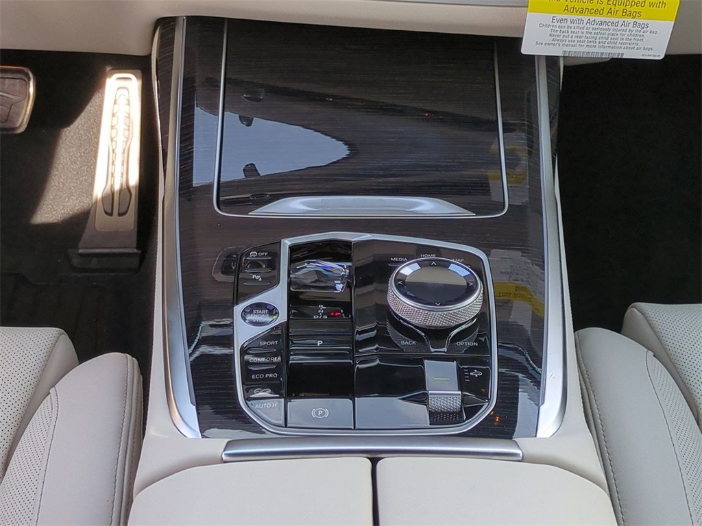 2026 Bmw X7 M60i photo 17