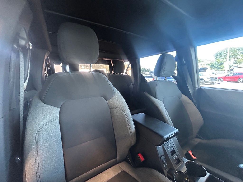 2022 Ford Bronco Base Big Bend Black Diamond Outer Banks photo 23