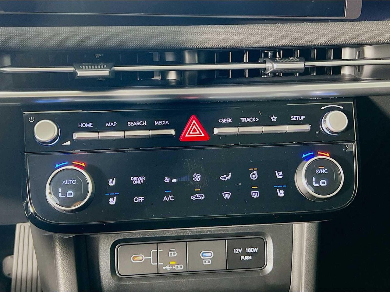 2025 Hyundai Tucson Hybrid Limited photo 7