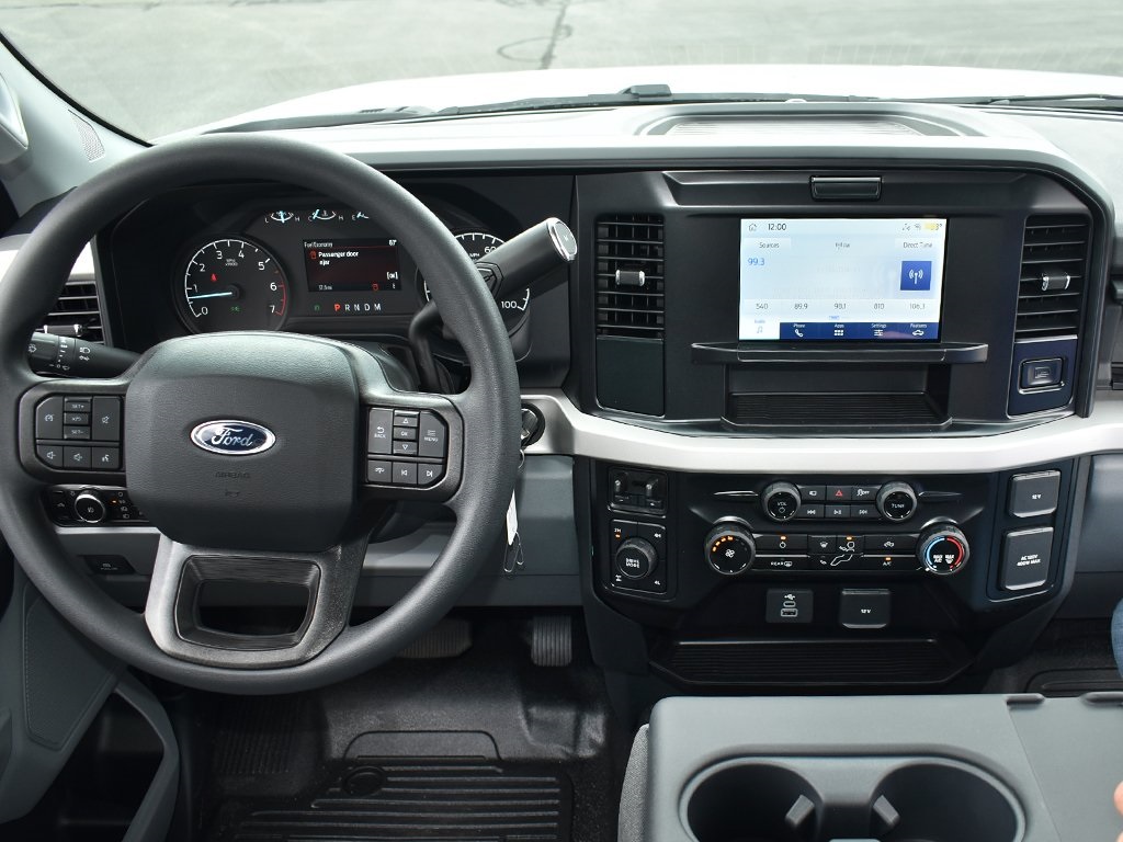 2025 Ford F-350 XLT photo 14