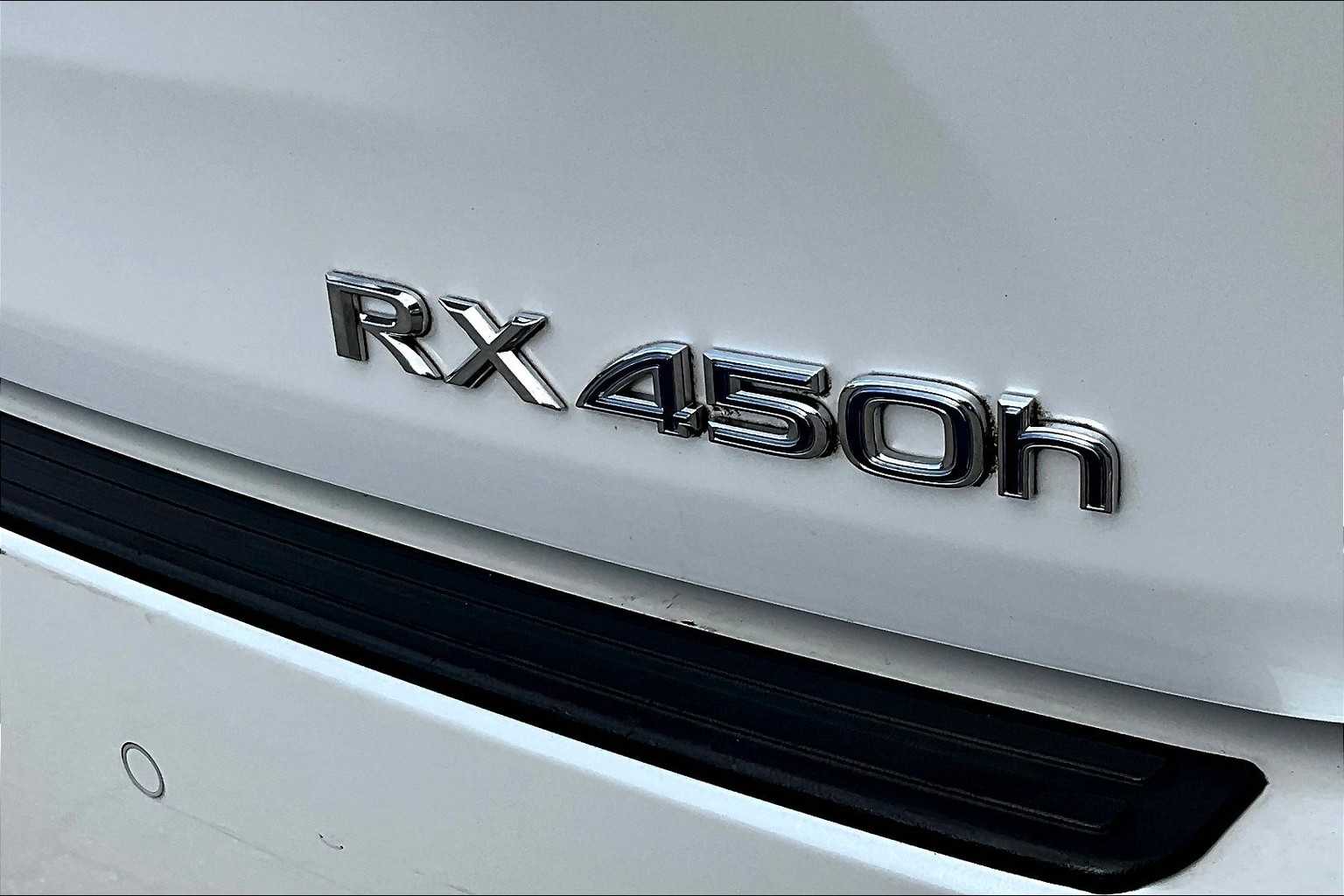 2022 Lexus RX 450h photo 9