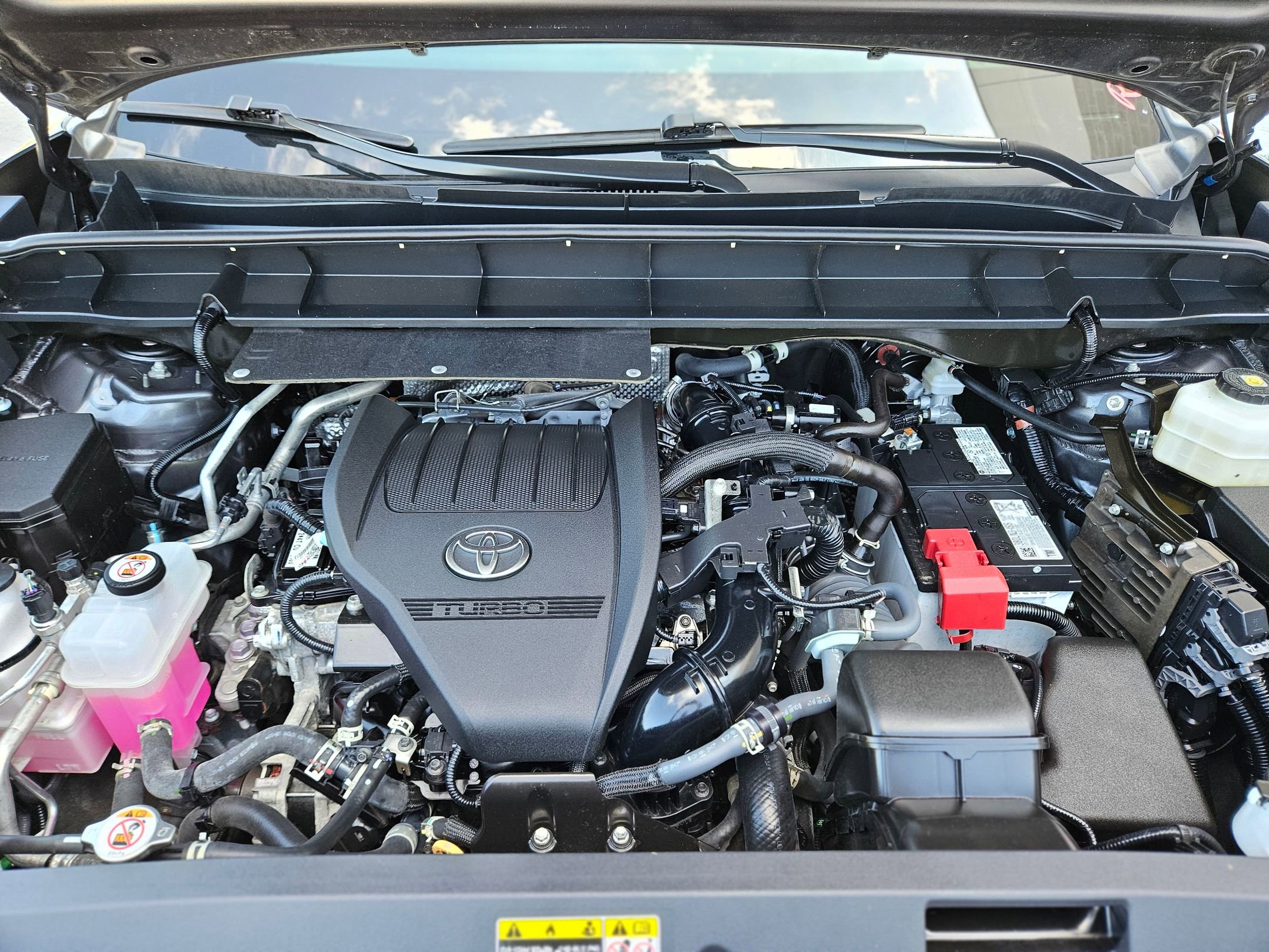 2024 Toyota Highlander XLE photo 19