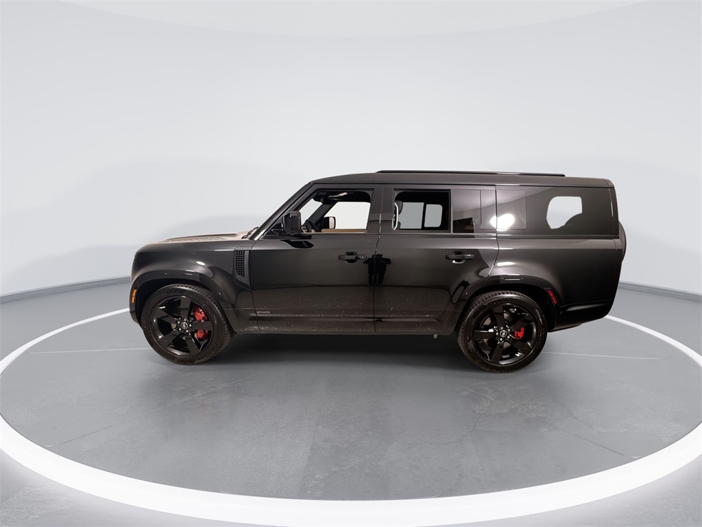 2025 Land Rover Defender 130 X photo 3