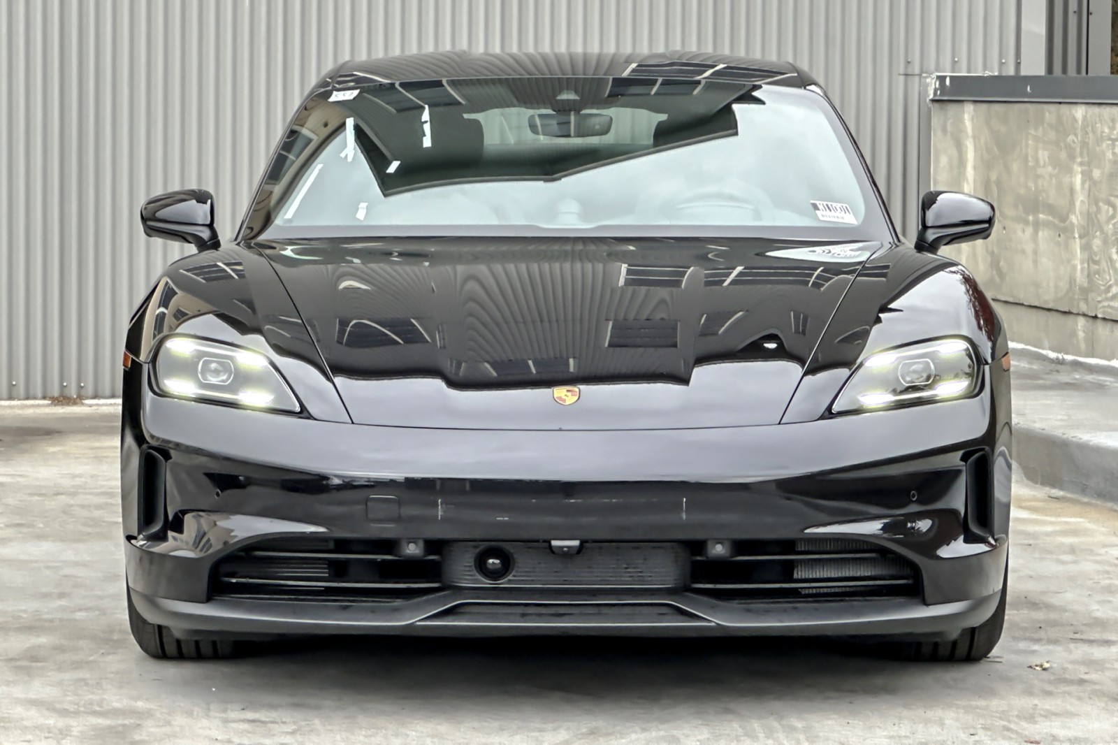 2025 Porsche Taycan 4S photo 12